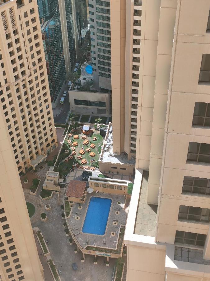 Lunar Cozy Hostel - Jbr Dubaj Zewnętrze zdjęcie