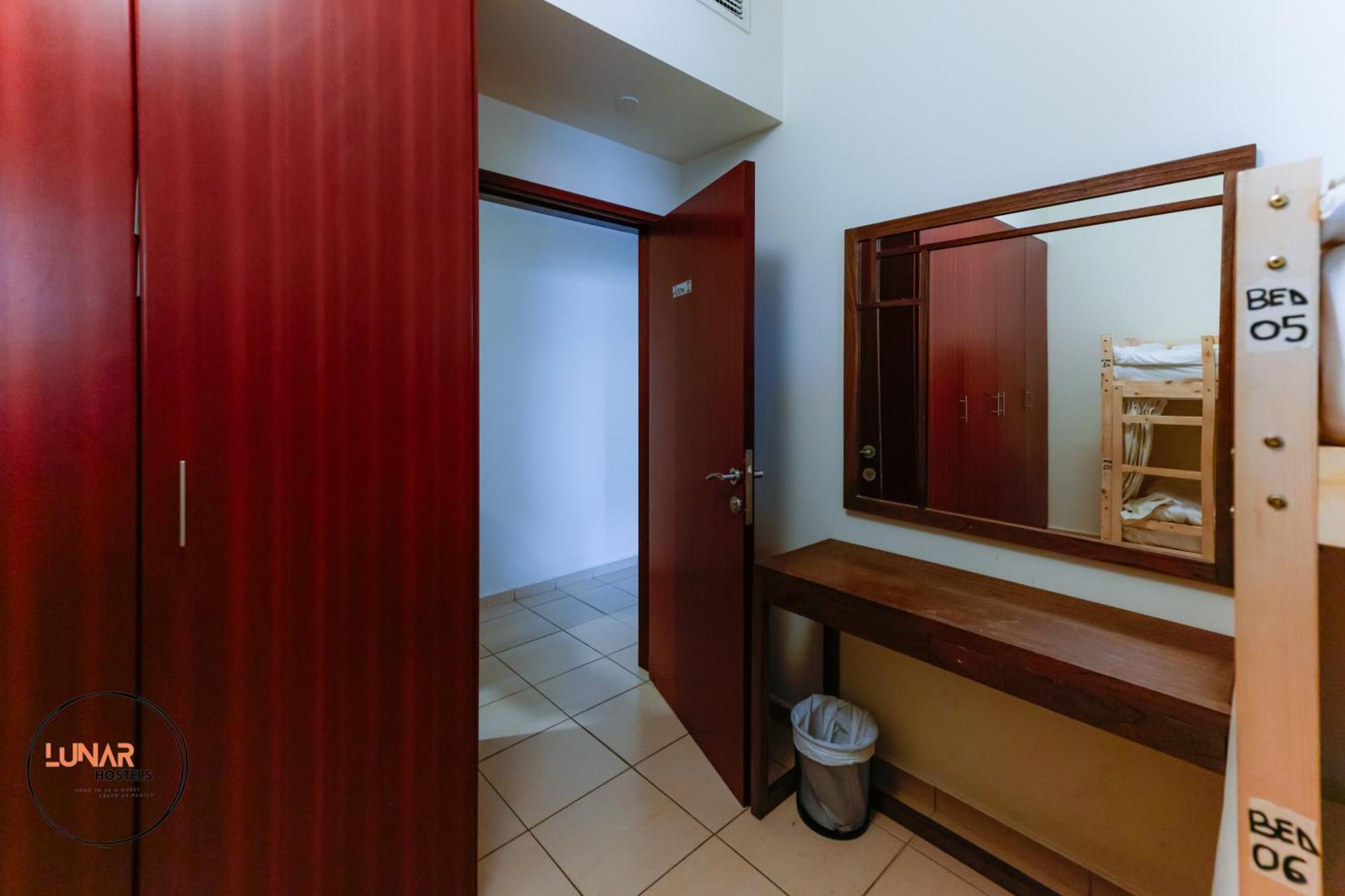 Lunar Cozy Hostel - Jbr Dubaj Zewnętrze zdjęcie