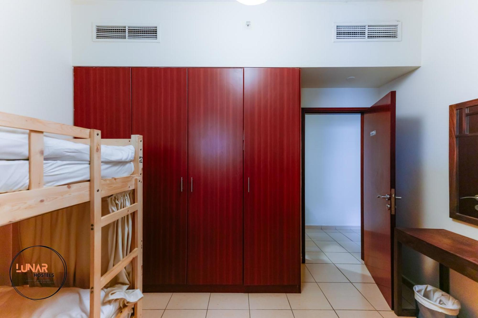 Lunar Cozy Hostel - Jbr Dubaj Zewnętrze zdjęcie