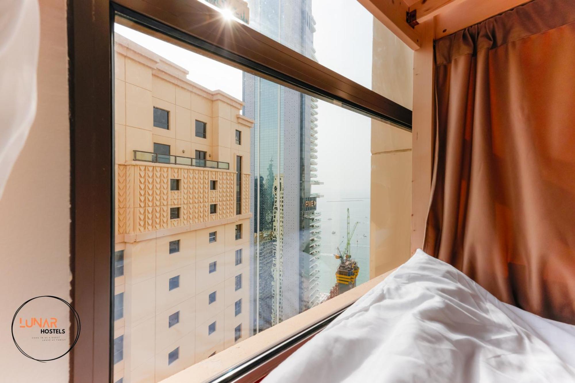 Lunar Cozy Hostel - Jbr Dubaj Zewnętrze zdjęcie