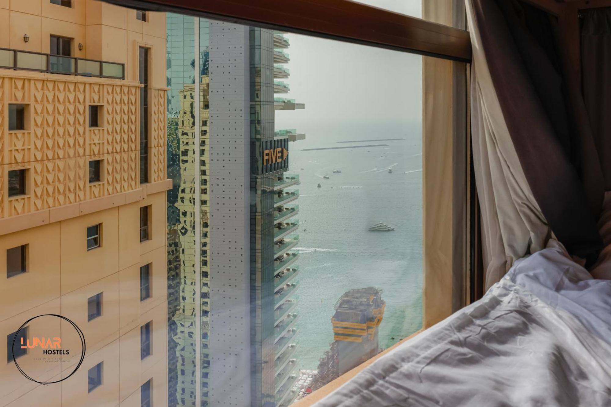 Lunar Cozy Hostel - Jbr Dubaj Zewnętrze zdjęcie