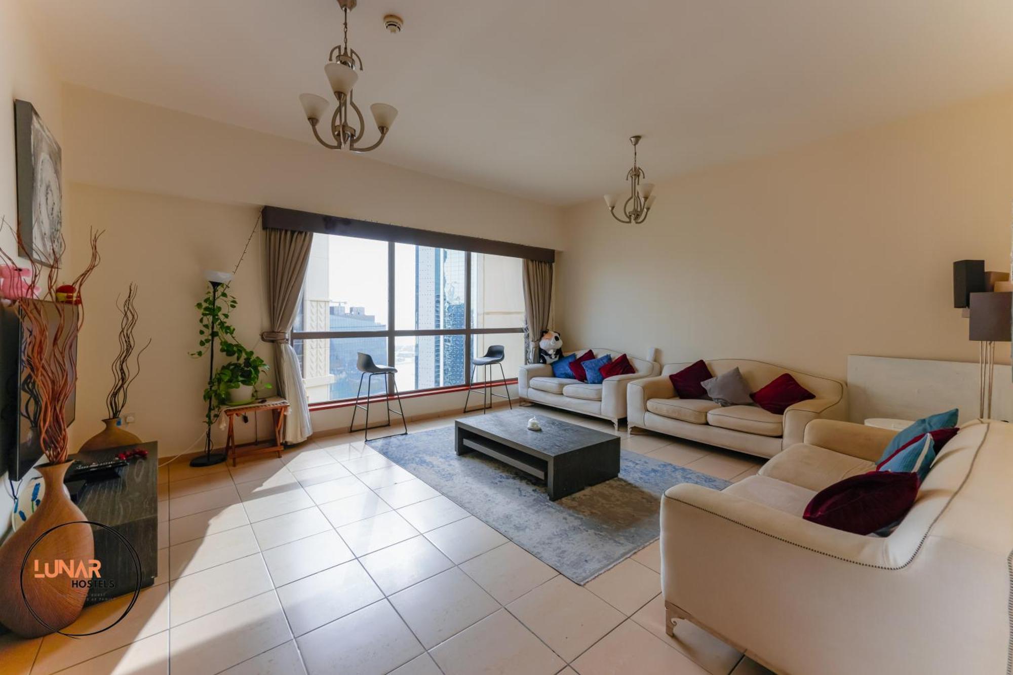 Lunar Cozy Hostel - Jbr Dubaj Zewnętrze zdjęcie