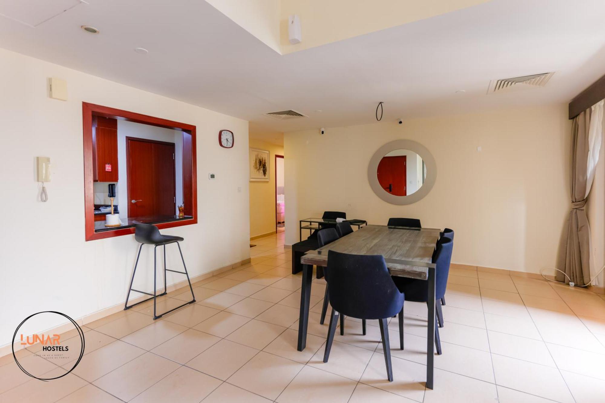 Lunar Cozy Hostel - Jbr Dubaj Zewnętrze zdjęcie