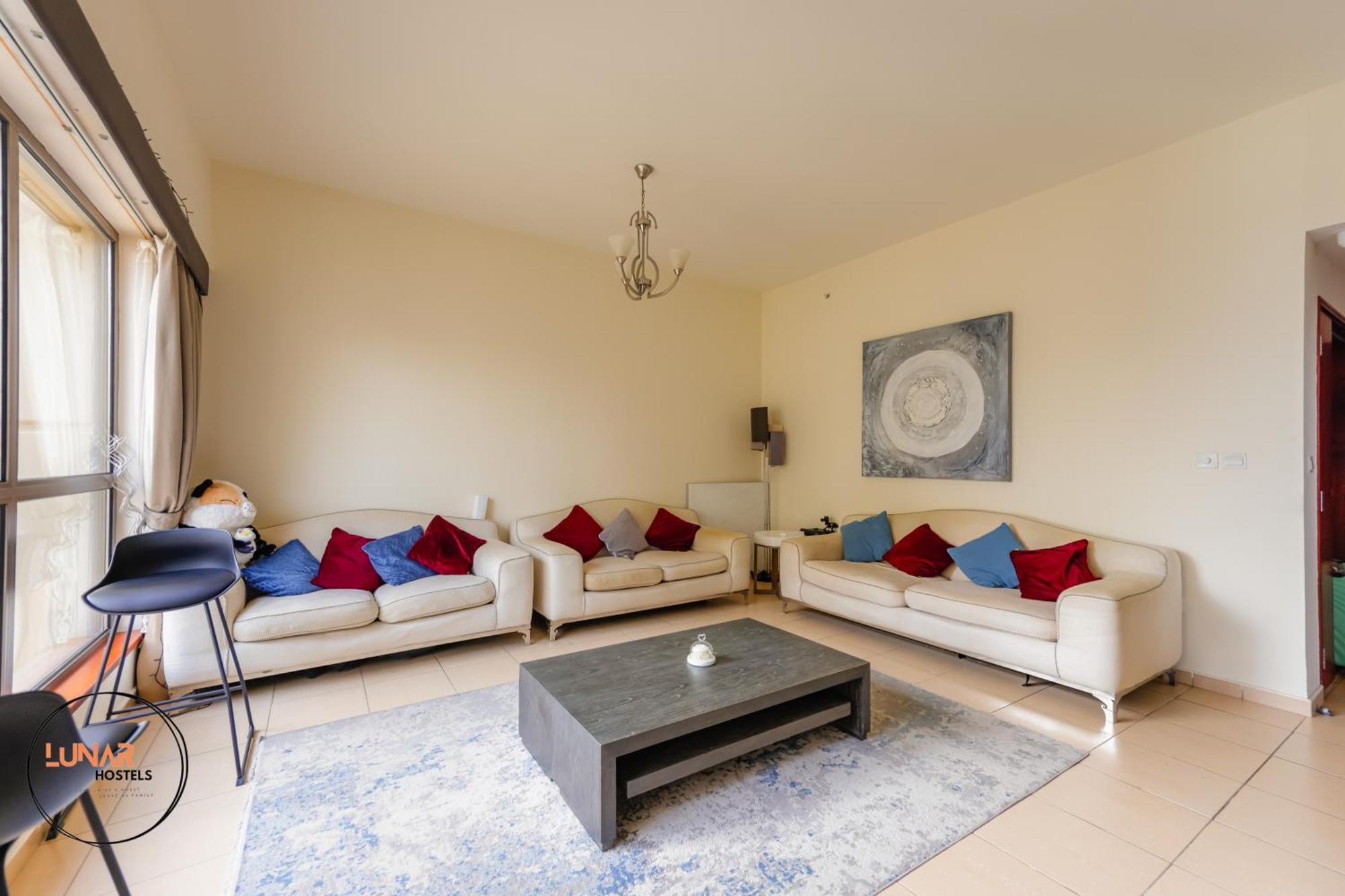 Lunar Cozy Hostel - Jbr Dubaj Zewnętrze zdjęcie