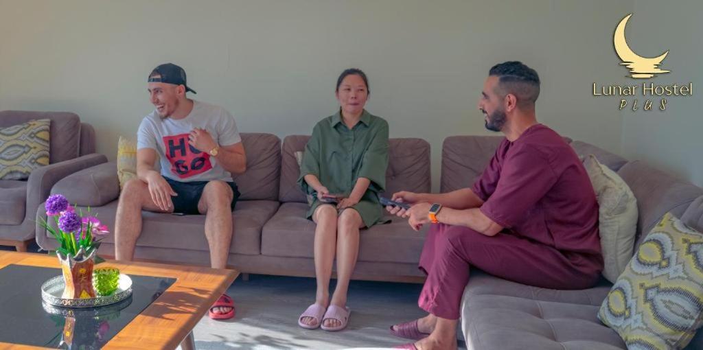 Lunar Cozy Hostel - Jbr Dubaj Zewnętrze zdjęcie