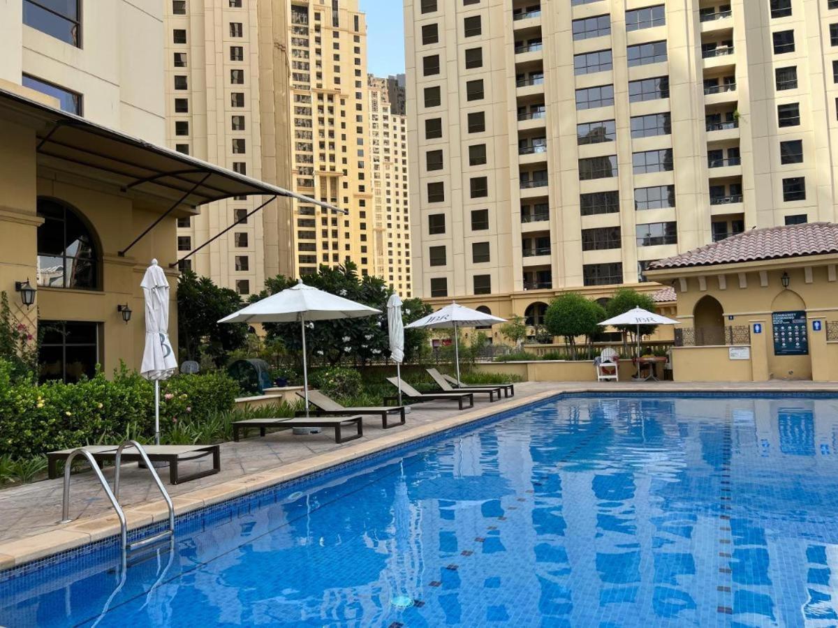 Lunar Cozy Hostel - Jbr Dubaj Zewnętrze zdjęcie
