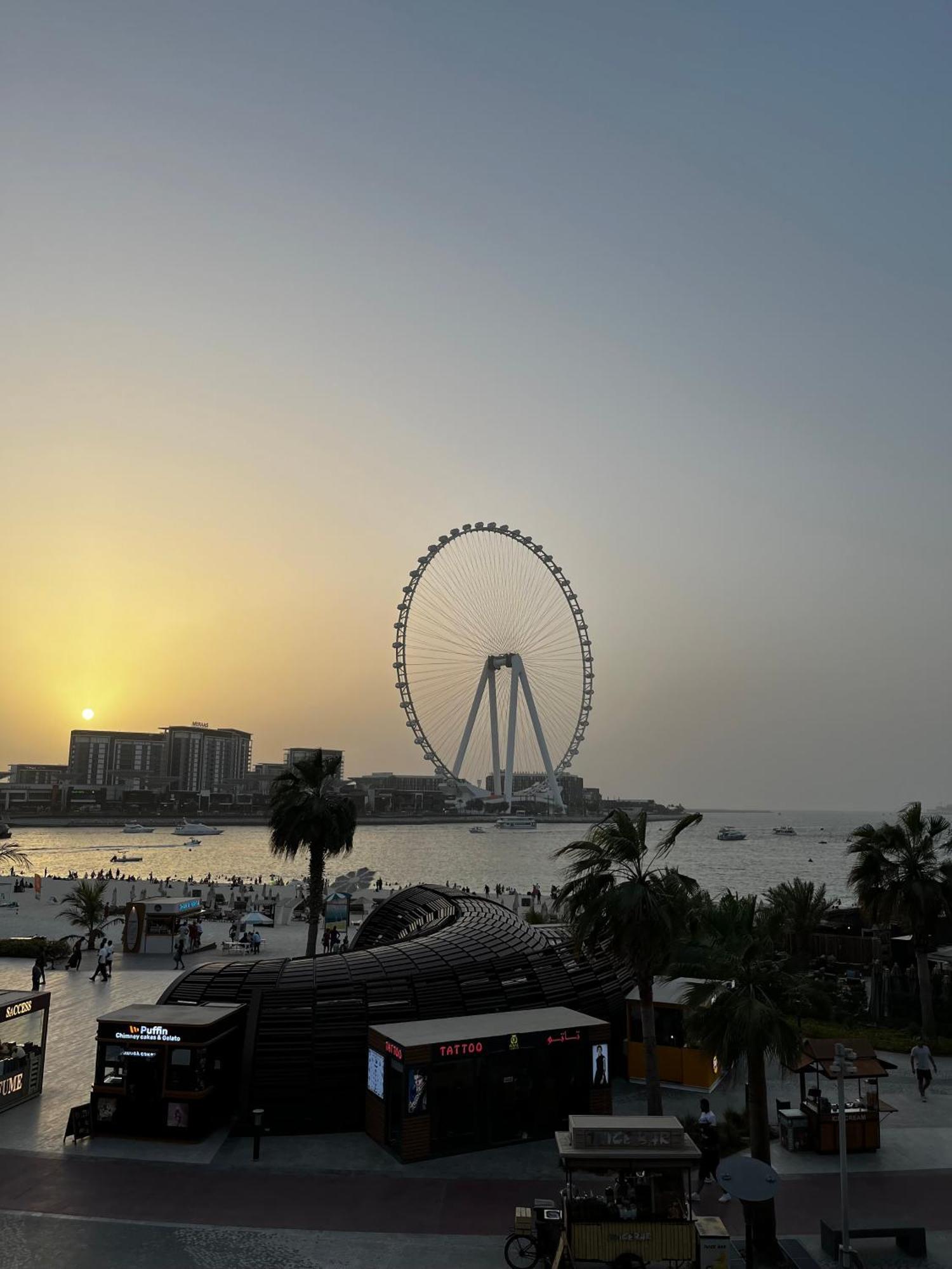 Lunar Cozy Hostel - Jbr Dubaj Zewnętrze zdjęcie