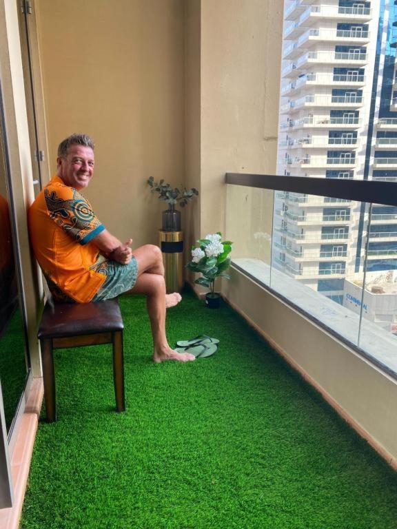 Lunar Cozy Hostel - Jbr Dubaj Zewnętrze zdjęcie